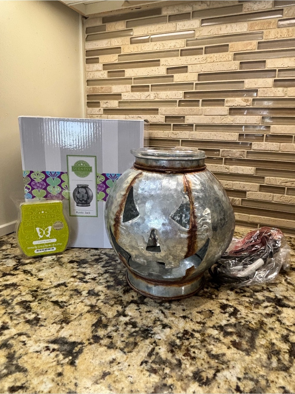 Scentsy Rustic Jack Metal Pumpkin Warmer & Casting Spells Wax Bundle Retired NIB